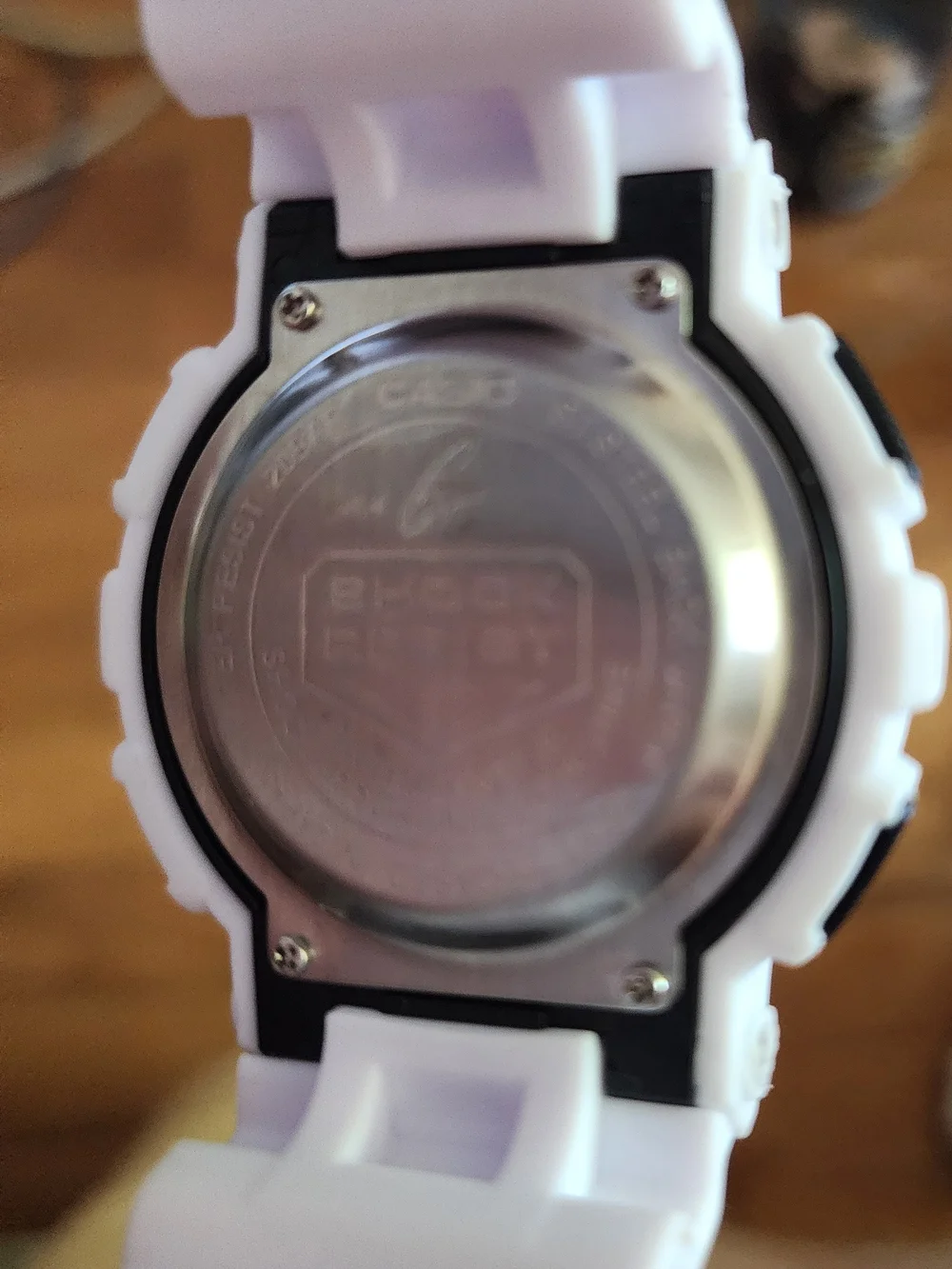 Casio G-Shock GA-110 series model. White and Gold Shock Watch LOV-16A-7A Lover's - Picture 5 of 5